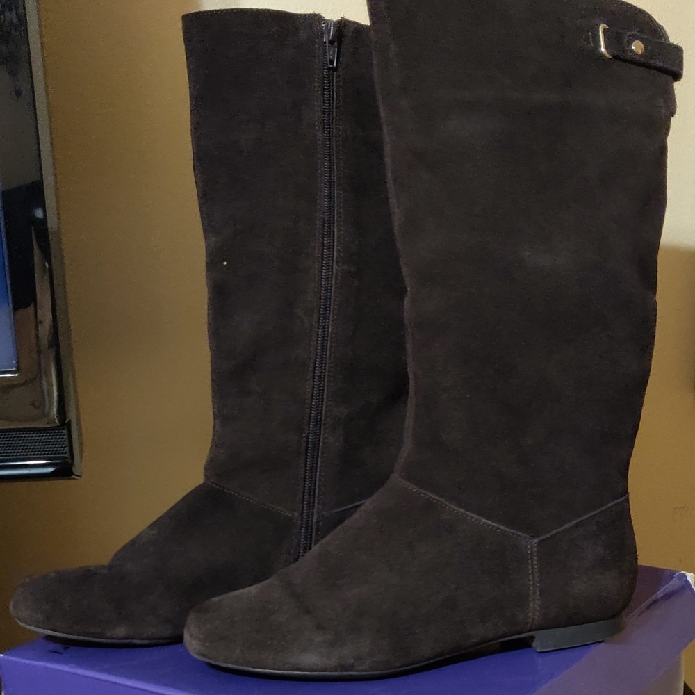 Ladies brown suede below the knee boots